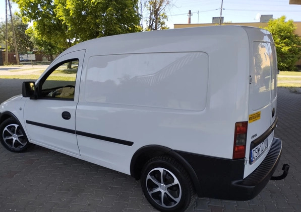 Opel Combo cena 7900 przebieg: 220000, rok produkcji 2004 z Kutno małe 407